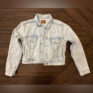 AMERICAN EAGLE Light Denim Jacket